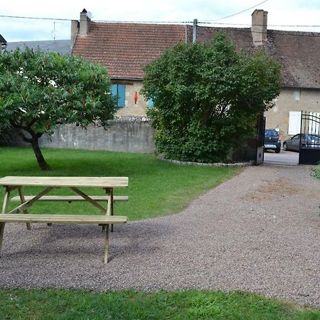 Appartement Passe Partout Lucenay-l'Eveque Esterno foto